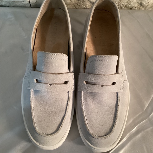 Vionic Uptown Loafer in the Skyway color - Picture 6 of 15